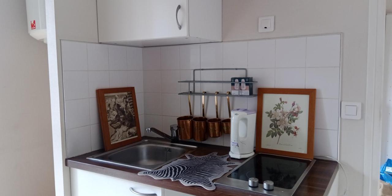 Paris Authentic House Small, Bright And Calm Studio Екстериор снимка