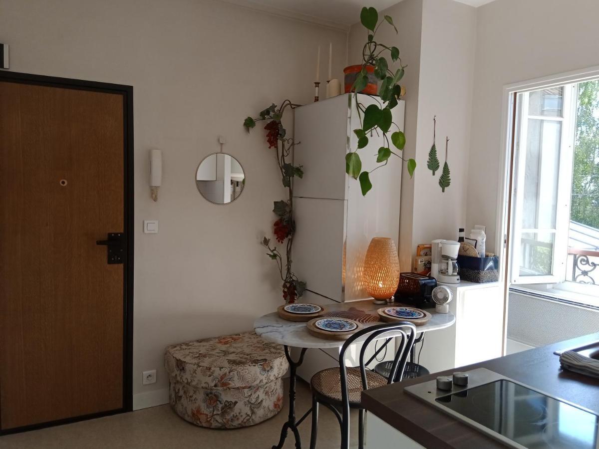 Paris Authentic House Small, Bright And Calm Studio Екстериор снимка