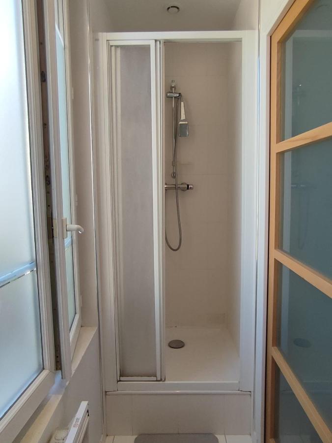 Paris Authentic House Small, Bright And Calm Studio Екстериор снимка
