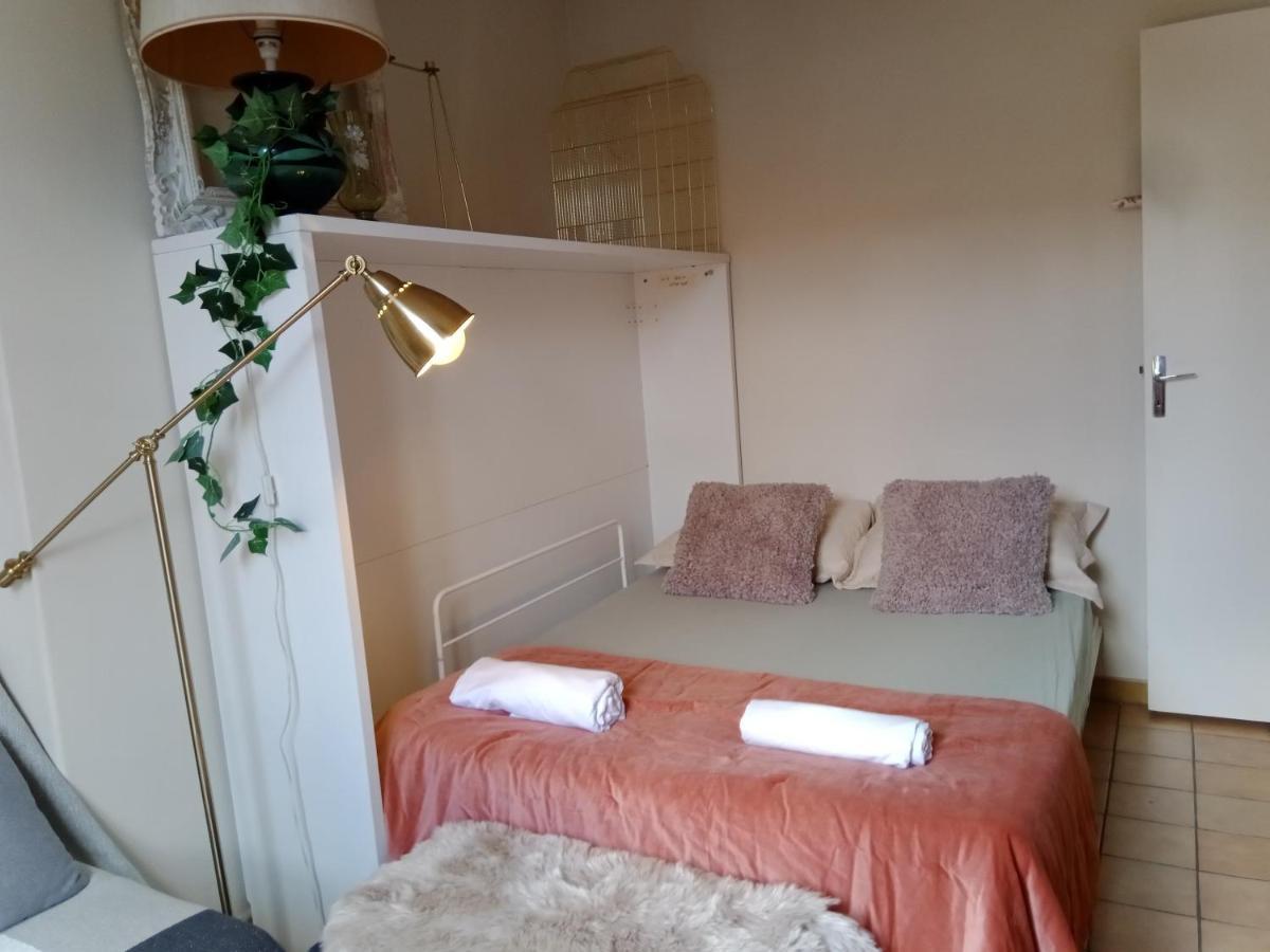 Paris Authentic House Small, Bright And Calm Studio Екстериор снимка