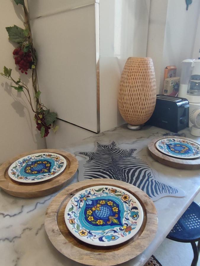 Paris Authentic House Small, Bright And Calm Studio Екстериор снимка