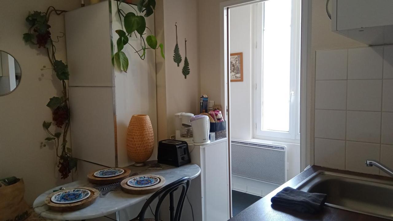 Paris Authentic House Small, Bright And Calm Studio Екстериор снимка