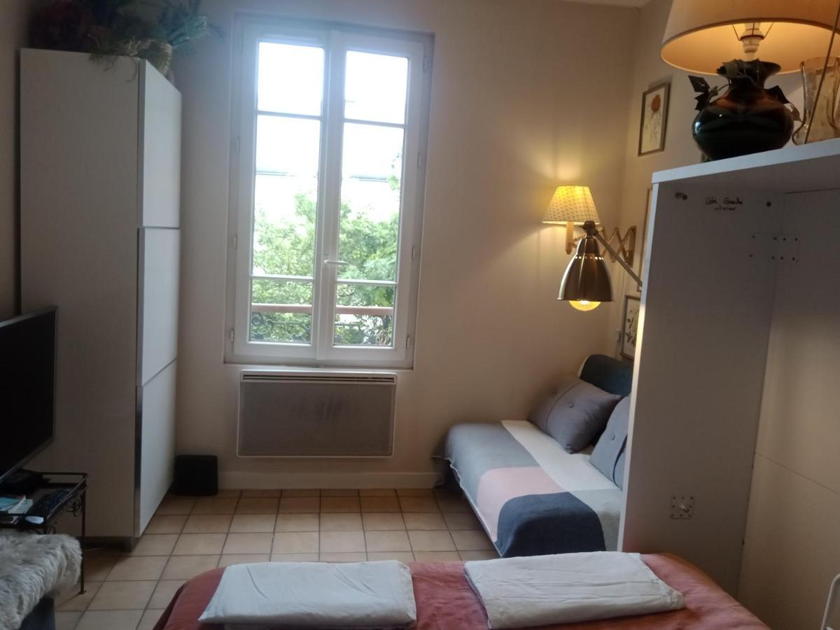 Paris Authentic House Small, Bright And Calm Studio Екстериор снимка
