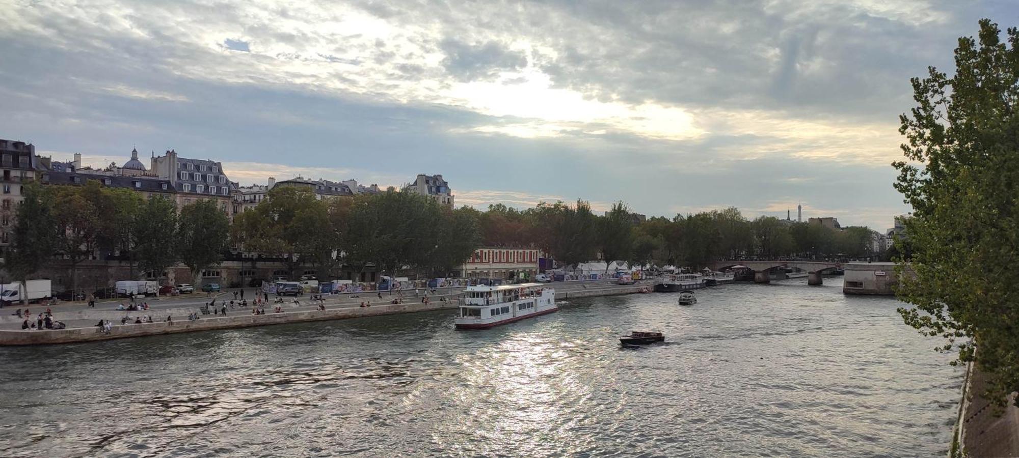 Paris Authentic House Small, Bright And Calm Studio Екстериор снимка